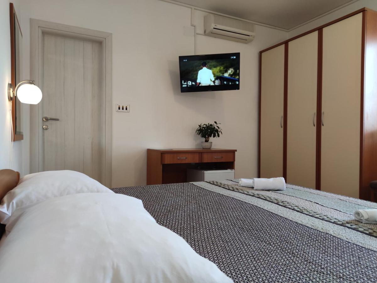 Pansion Alen - Dugi Otok Bed & Breakfast Luka  Ngoại thất bức ảnh