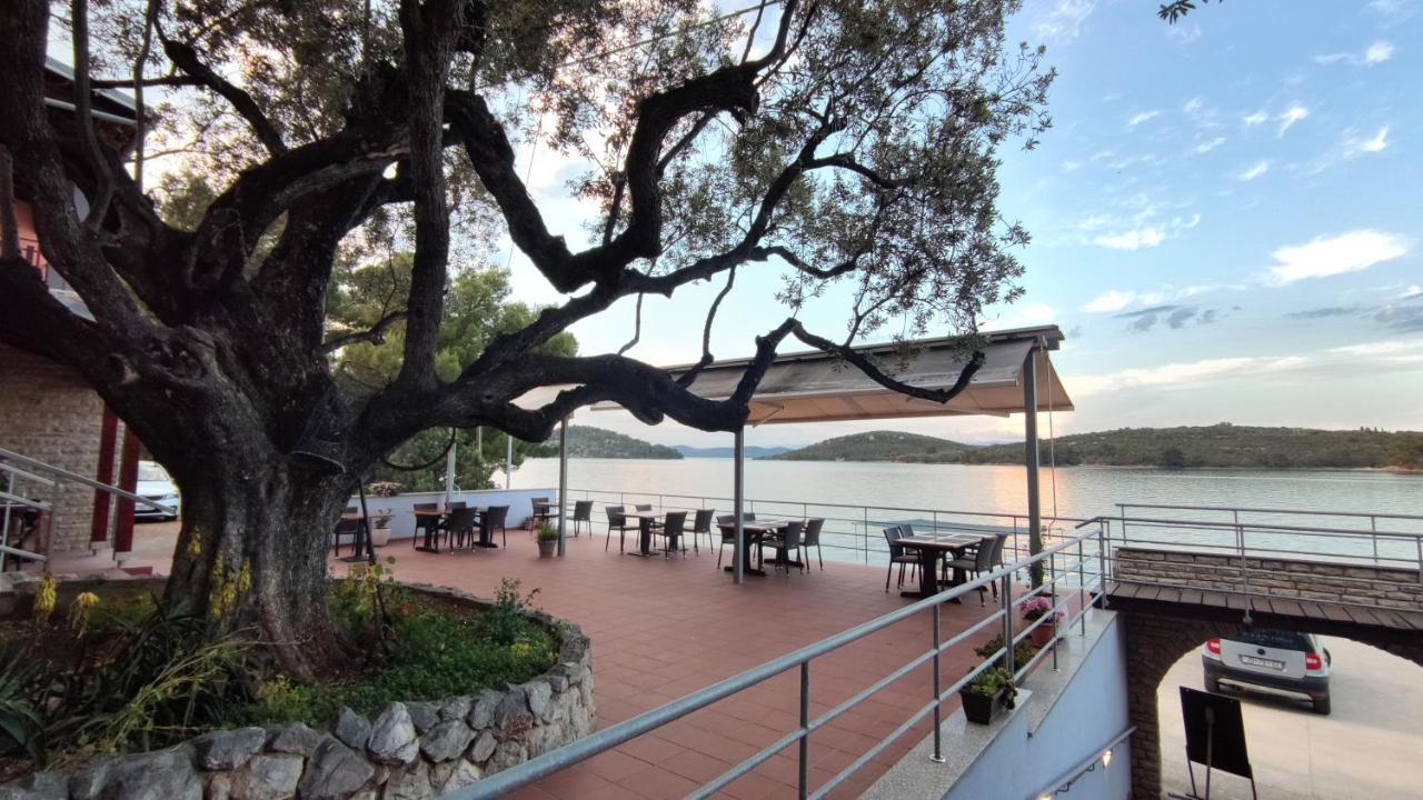 Pansion Alen - Dugi Otok Bed & Breakfast Luka  Ngoại thất bức ảnh
